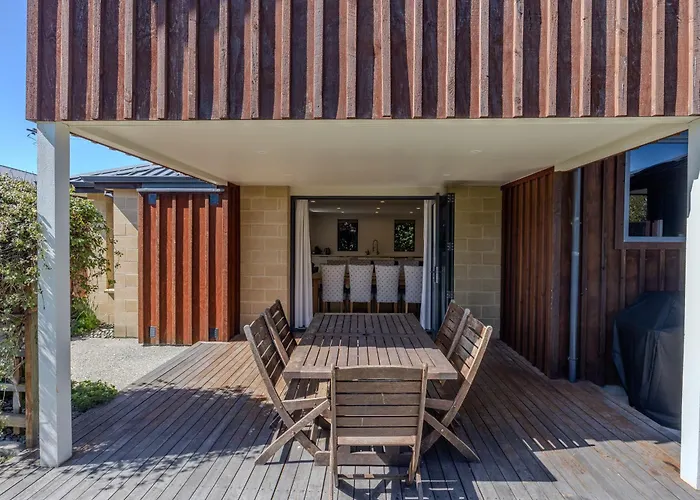 Vakantiehuis The Retreat -5br Family - Walk To Lake, Town & Cafes Wanaka