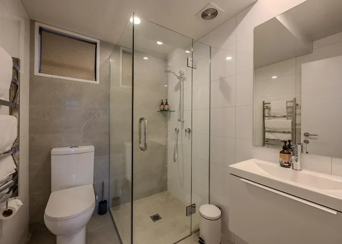 Vakantiehuis The Retreat -5br Family - Walk To Lake, Town & Cafes Wanaka